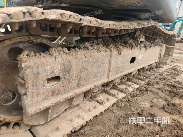 左側(cè)履帶整體?(行走機(jī)構(gòu)) 左側(cè)履帶整體?(行走機(jī)構(gòu))