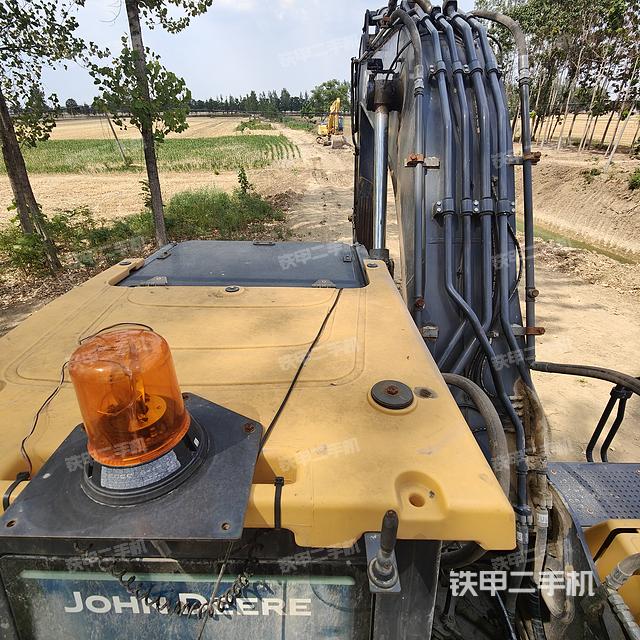 驾驶室顶部（整机外观）