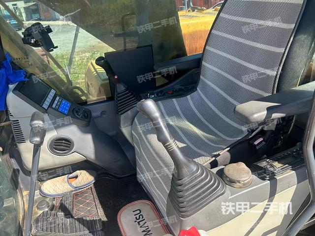 驾驶室整体（整机外观）