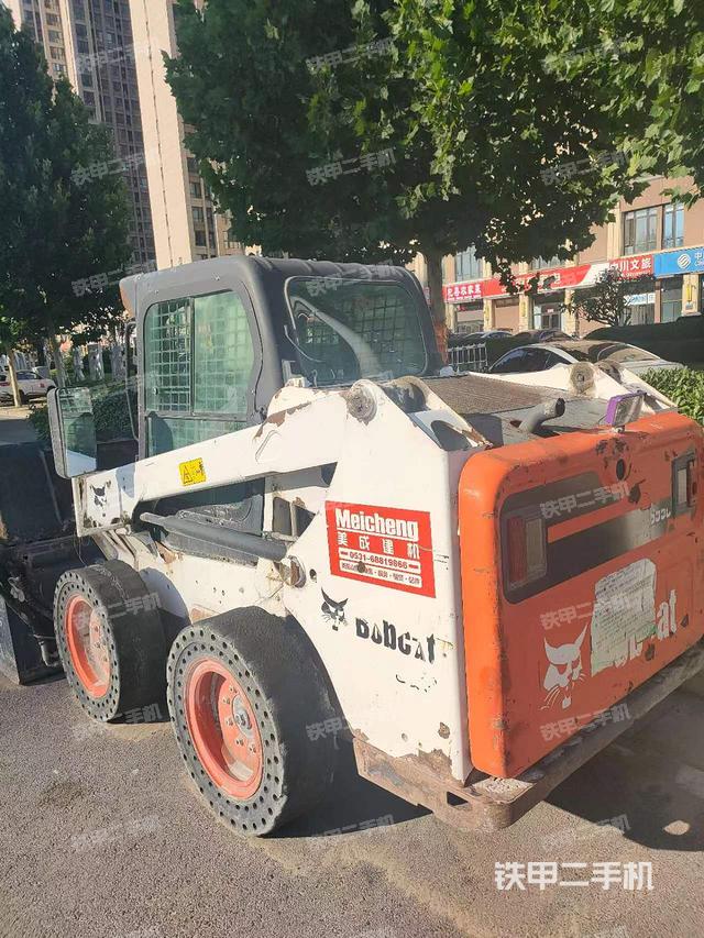 整机左侧（设备外观及核心部件）