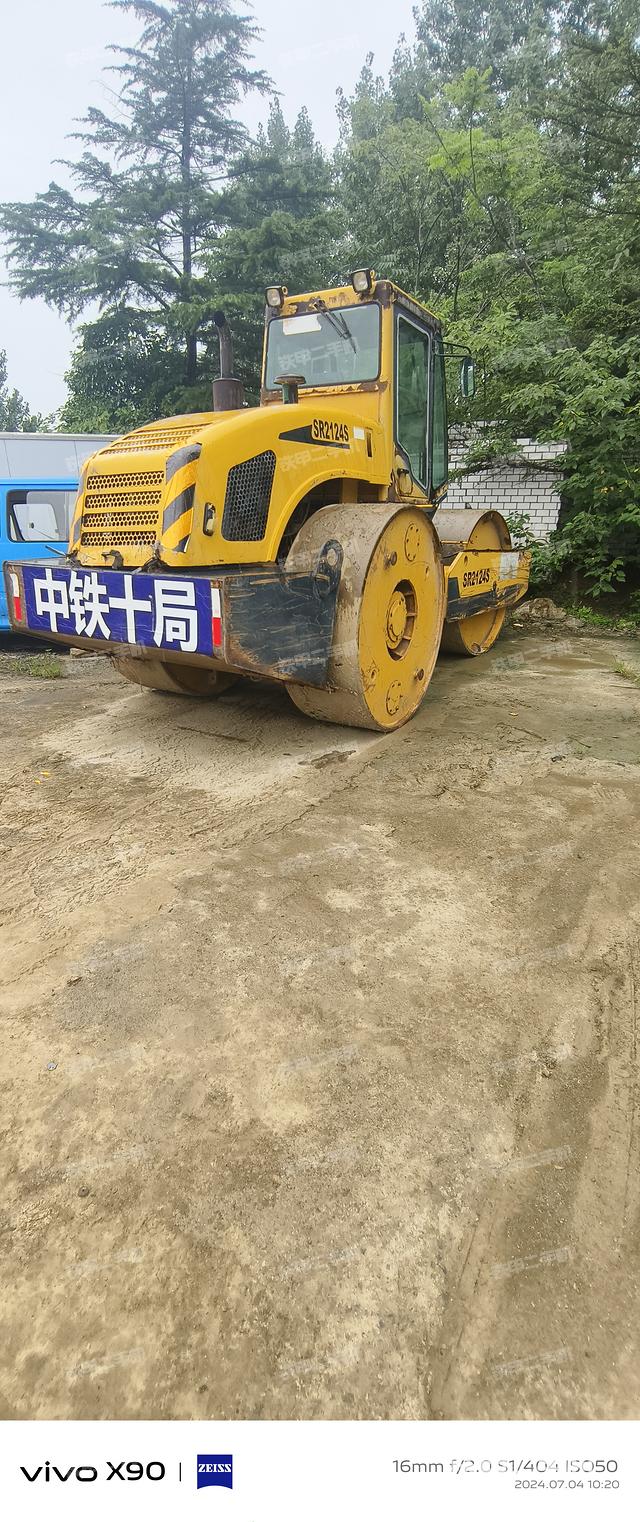 整机右后45°（设备外观及核心部件）