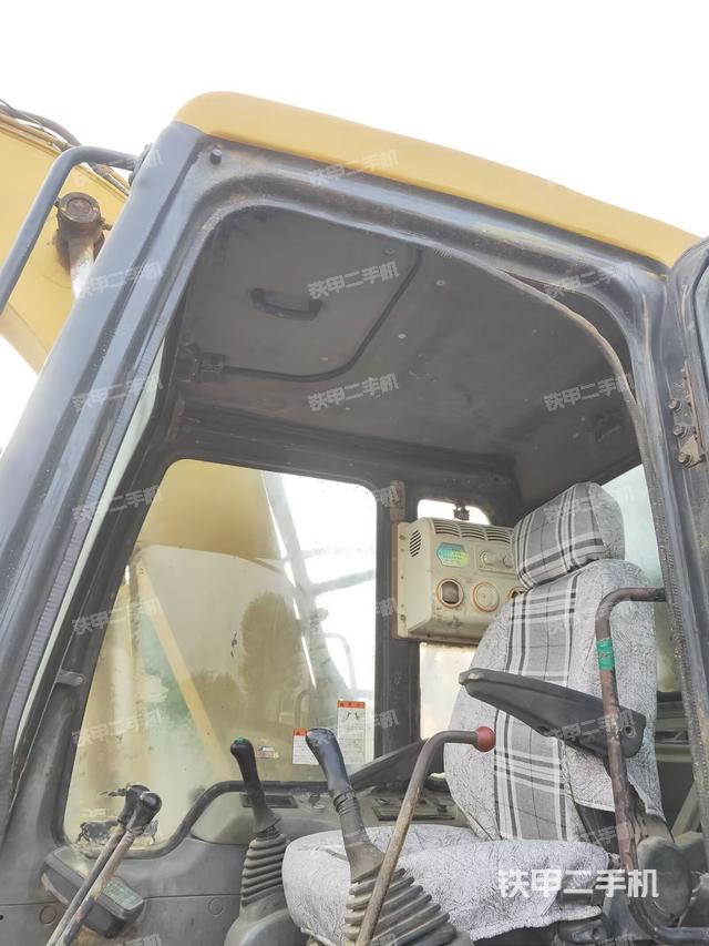 驾驶室整体（整机外观）