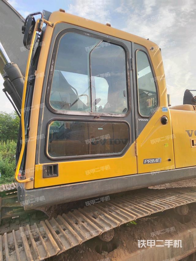 駕駛室正側(cè)（駕駛室部分）