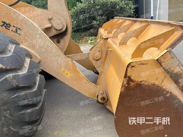 工作装置整体（整机外观及大件）