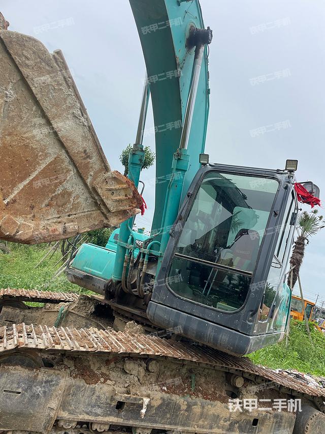 驾驶室整体（整机外观）