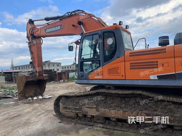 驾驶室整体（整机外观）