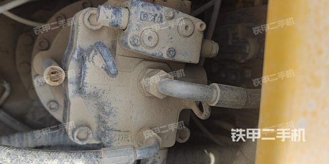 回转马达和主控阀（整机外观）