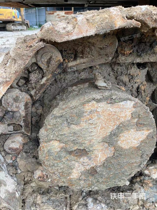 单侧履带整体（整机外观）