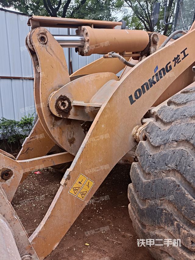 工作装置整体（整机外观及大件）