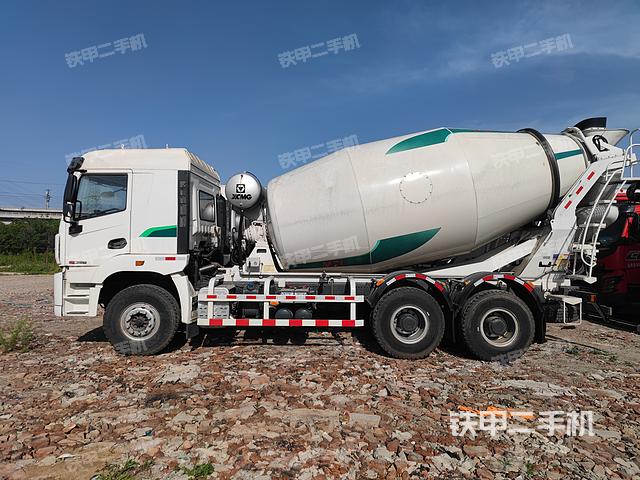 整机右侧（设备外观及核心部件）