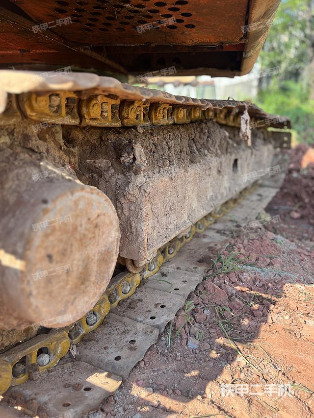 单侧履带整体（整机外观）