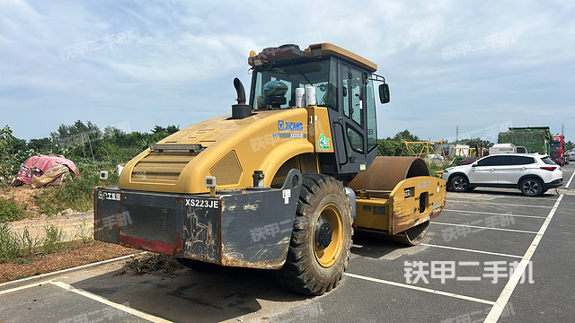 整机右后45°（设备外观及核心部件）