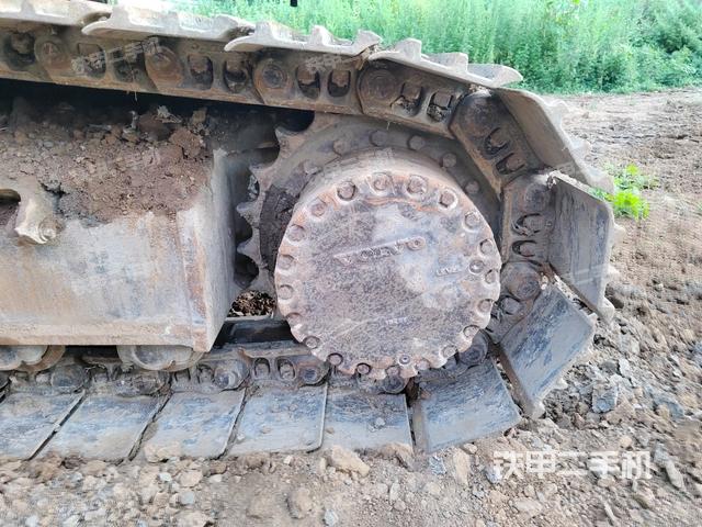 左驅(qū)動(dòng)輪（行走機(jī)構(gòu)）