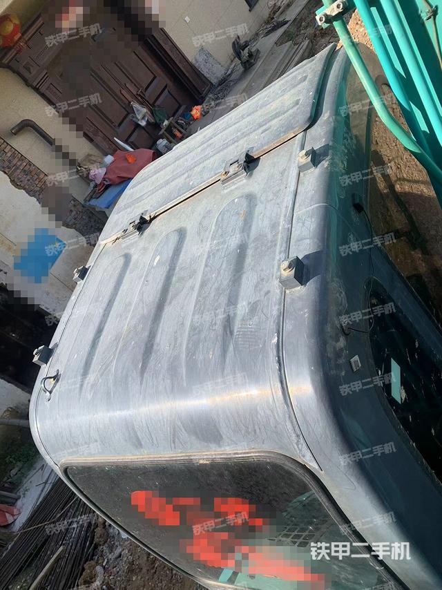 驾驶室顶部（整机外观）