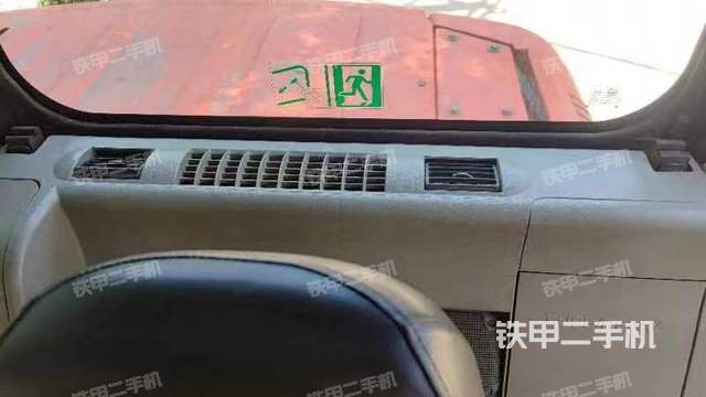 驾驶室整体（整机外观）