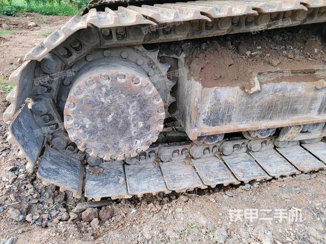 右驅(qū)動輪（行走機(jī)構(gòu)）