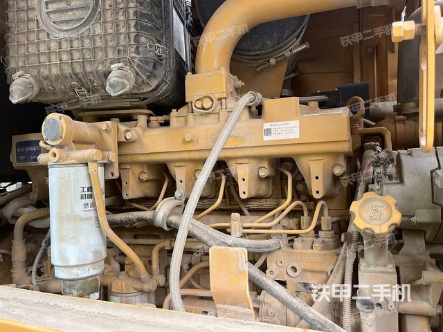 发动机左侧（整机外观及大件）