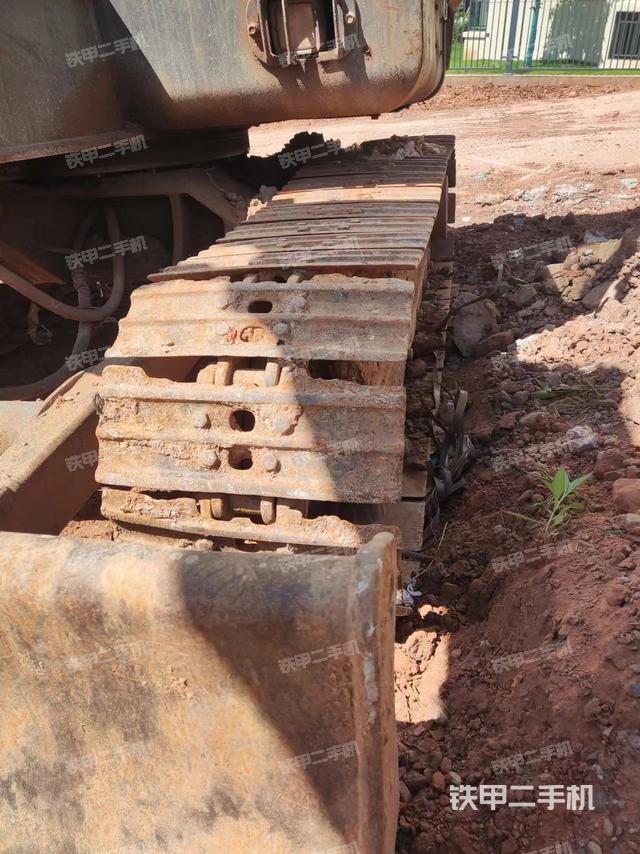 单侧履带整体（整机外观）