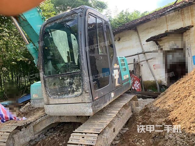 神钢SK75-8挖掘机