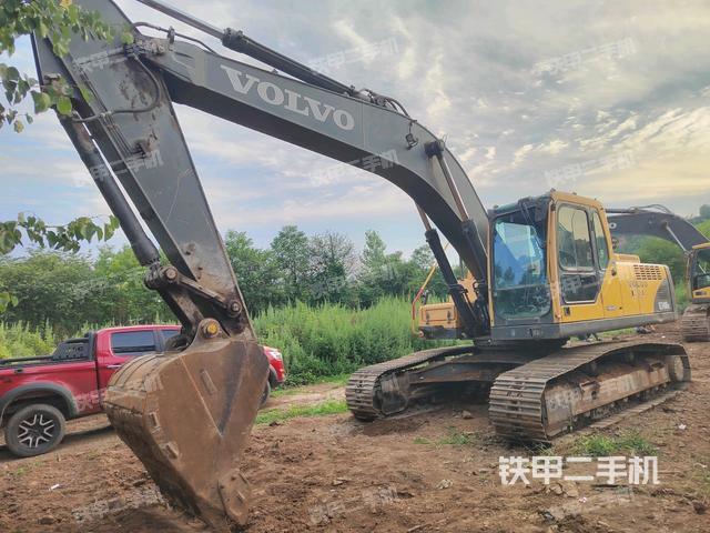 沃爾沃EC240BLC挖掘機(jī)