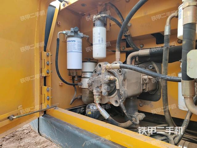 液壓泵室（大件艙室）