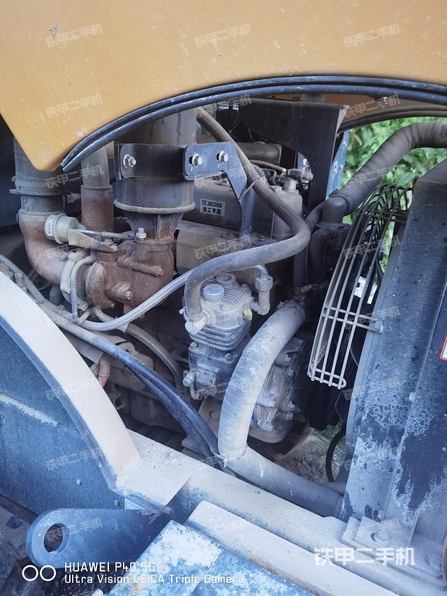 发动机左侧（整机外观及大件）