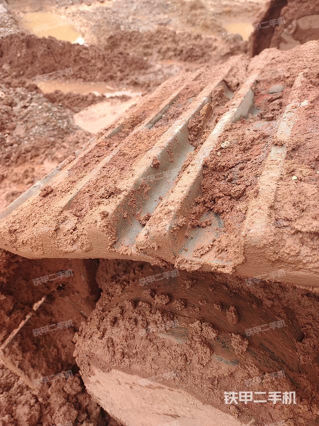 单侧履带整体（整机外观）