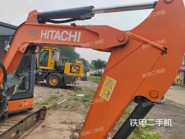 小臂整體右前(工作和回轉(zhuǎn)裝置) 小臂整體右前(工作和回轉(zhuǎn)裝置)