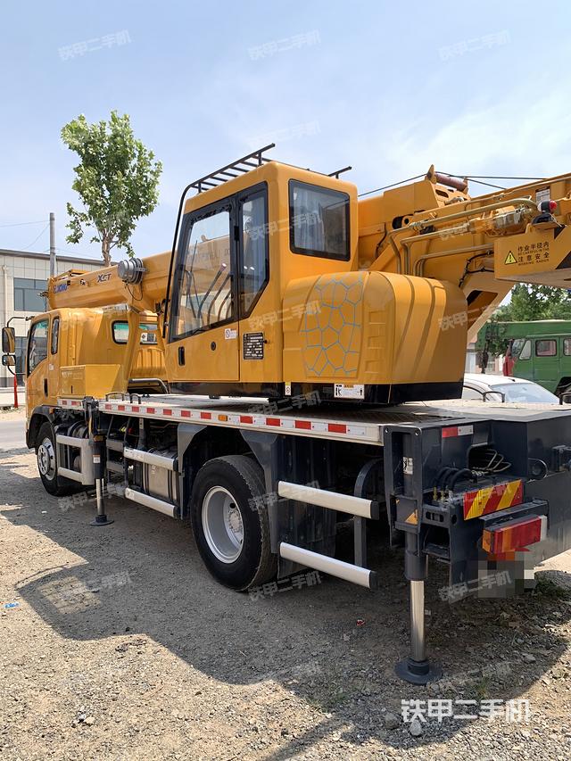 整机左侧（设备外观及核心部件）