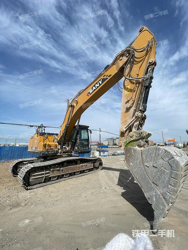 驾驶室顶部（整机外观）