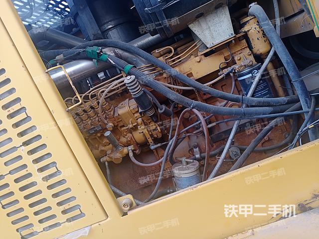 整机右侧（设备外观及核心部件）