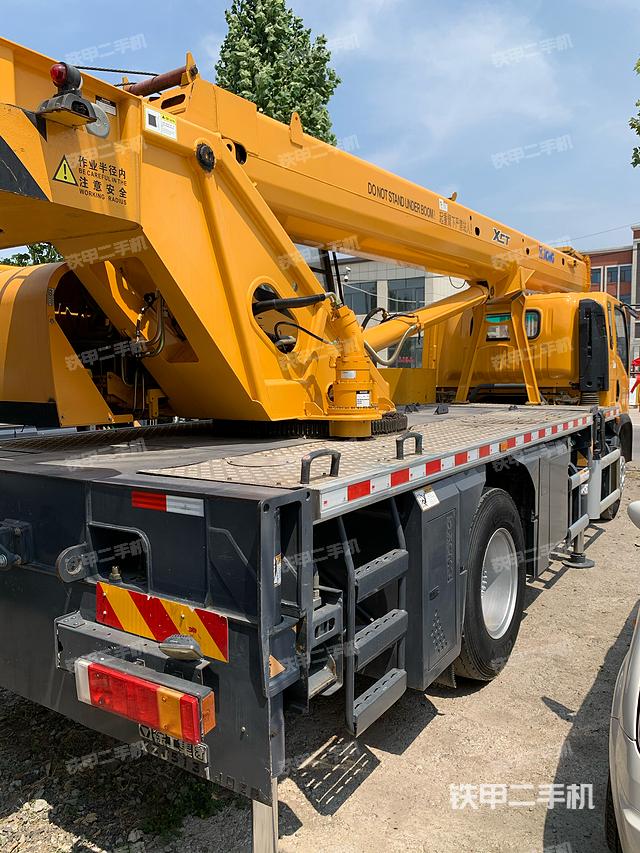 整机右后45°（设备外观及核心部件）