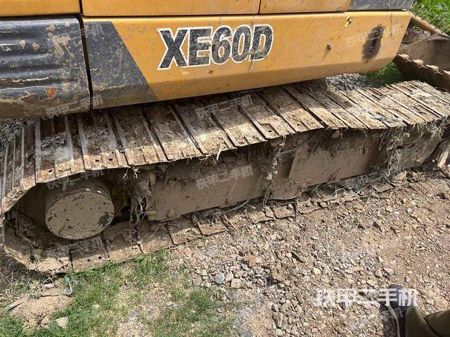 单侧履带整体（整机外观）