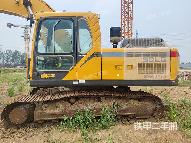 驾驶室整体（整机外观）