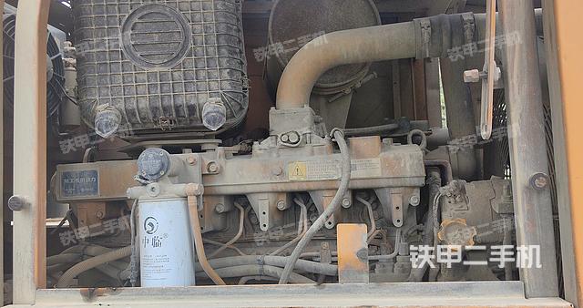 发动机左侧（整机外观及大件）