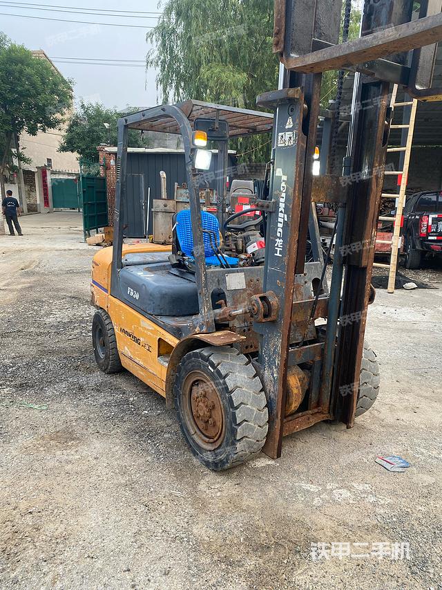 龙工FD30叉车