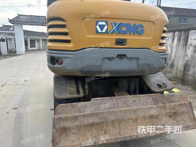 驾驶室顶部（整机外观）