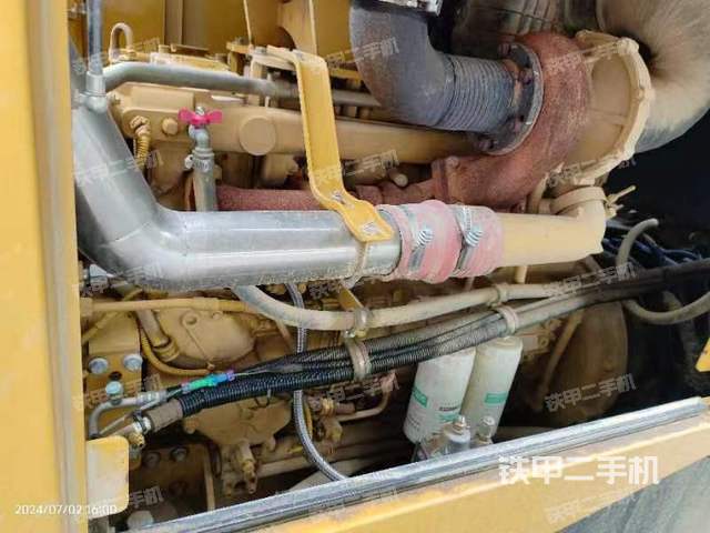 发动机左侧（整机外观及大件）