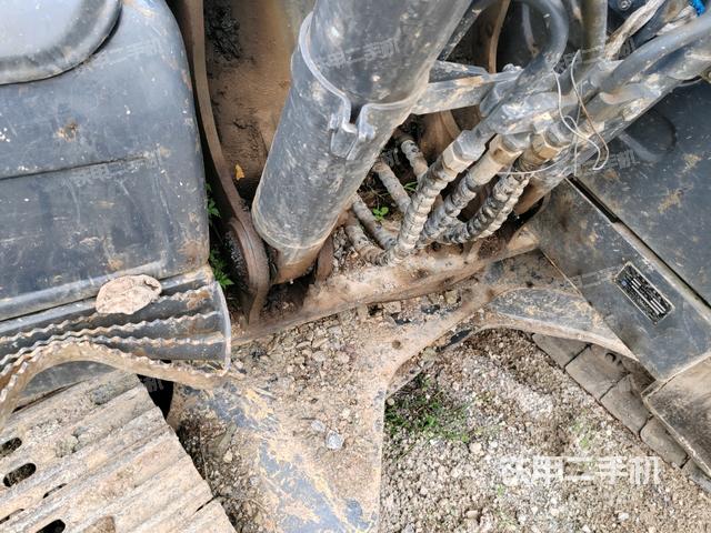 小臂整体右前（工作和回转装置）