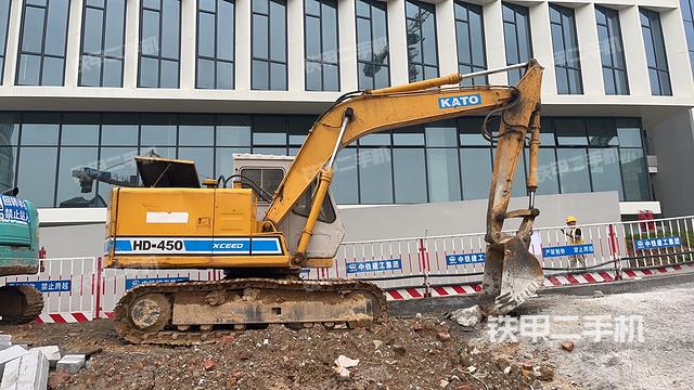 回转马达和主控阀（整机外观）