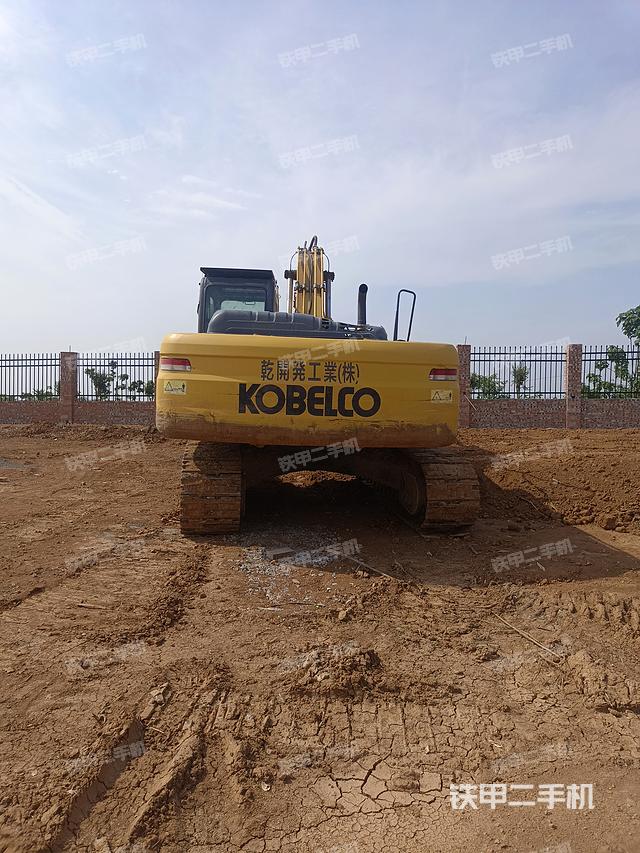 驾驶室整体（整机外观）