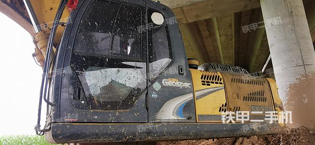 驾驶室整体（整机外观）