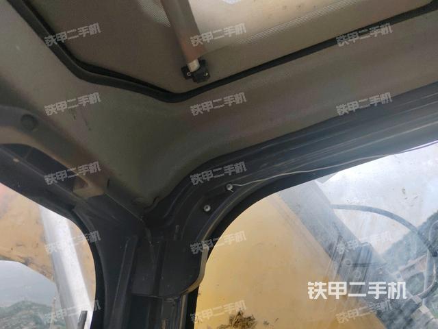 右侧玻璃角标（驾驶室部分）