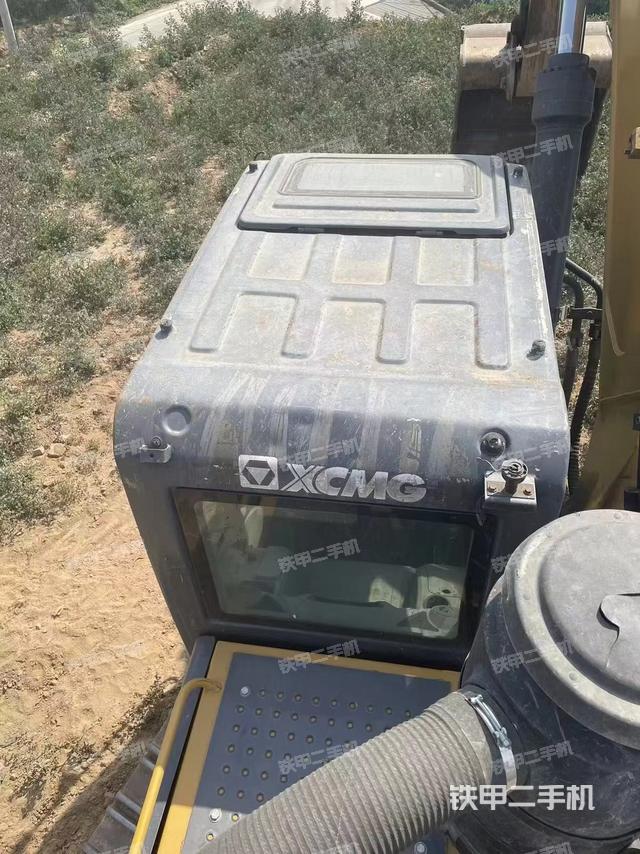 驾驶室顶部（整机外观）