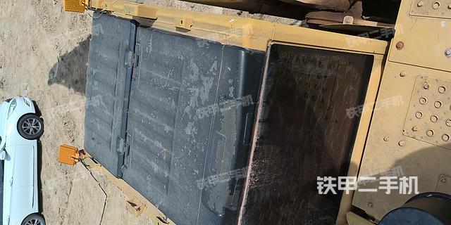 驾驶室顶部（整机外观）