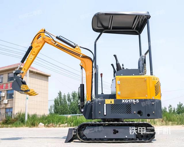 单侧履带整体（整机外观）