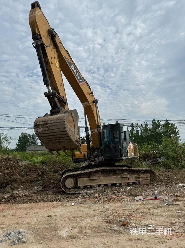 三一重工SY245H挖掘機(jī)
