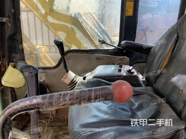 驾驶室整体（整机外观）