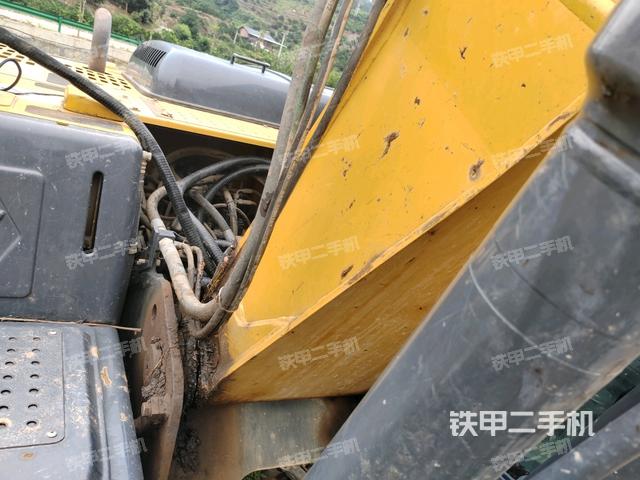 大臂根部 斜视（工作和回转装置）