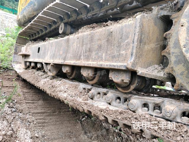 右侧履带整体（行走机构）